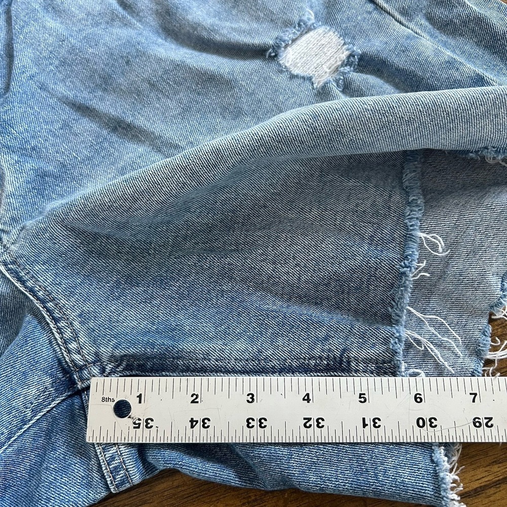GAP Denim Women's 5" Short Mid Rise Light Wash Jean‎ Stretch Size 33 16 - Picture 6 of 7